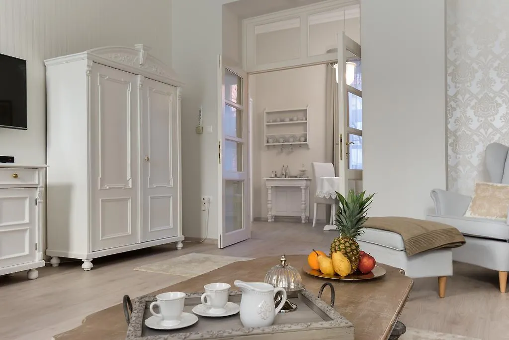 Chestnut & Eliza Suites Budapest