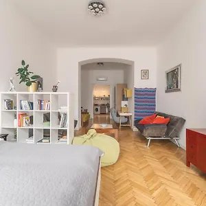 Apartment Bright & Spacious Loft With Basilica View, Budapest