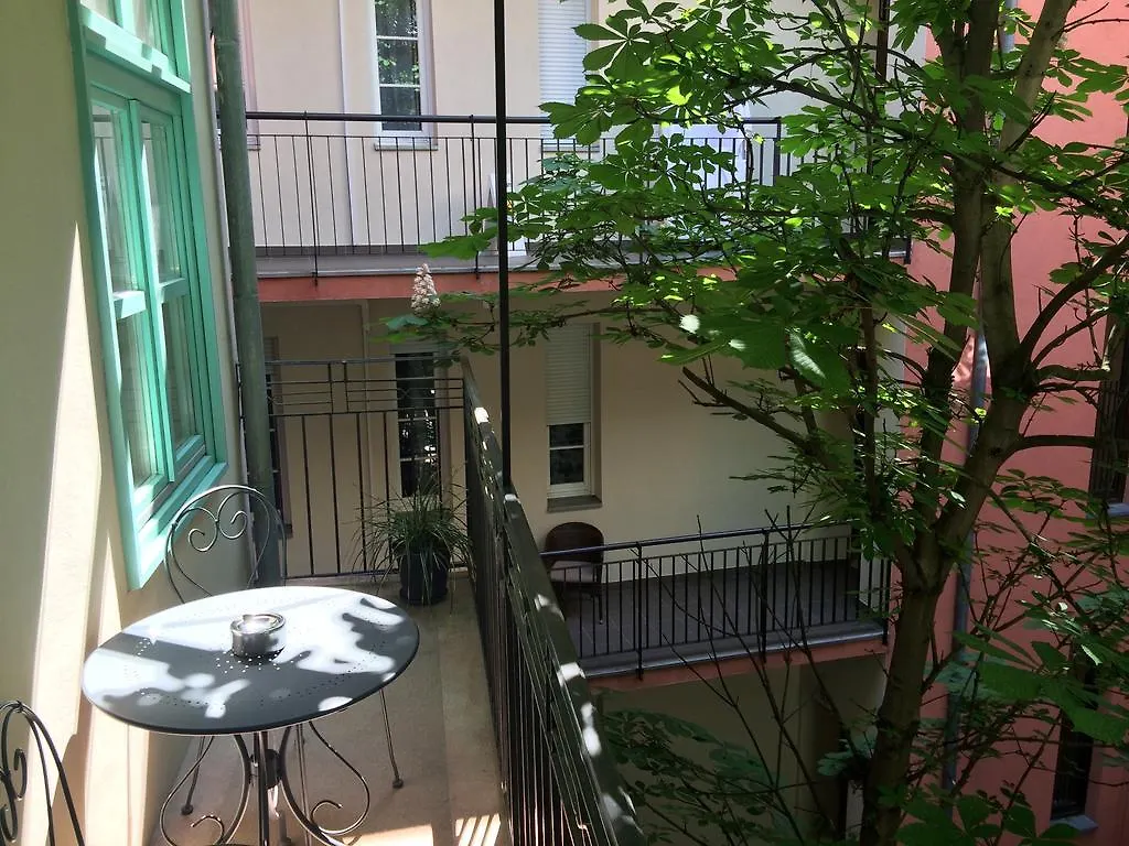 Chestnut & Eliza Suites Budapest 0*,