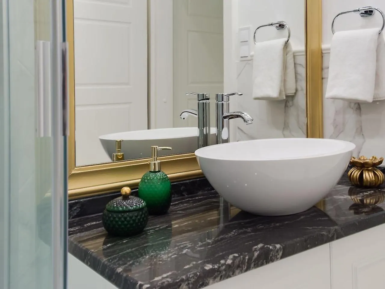 Chestnut & Eliza Suites Budapest