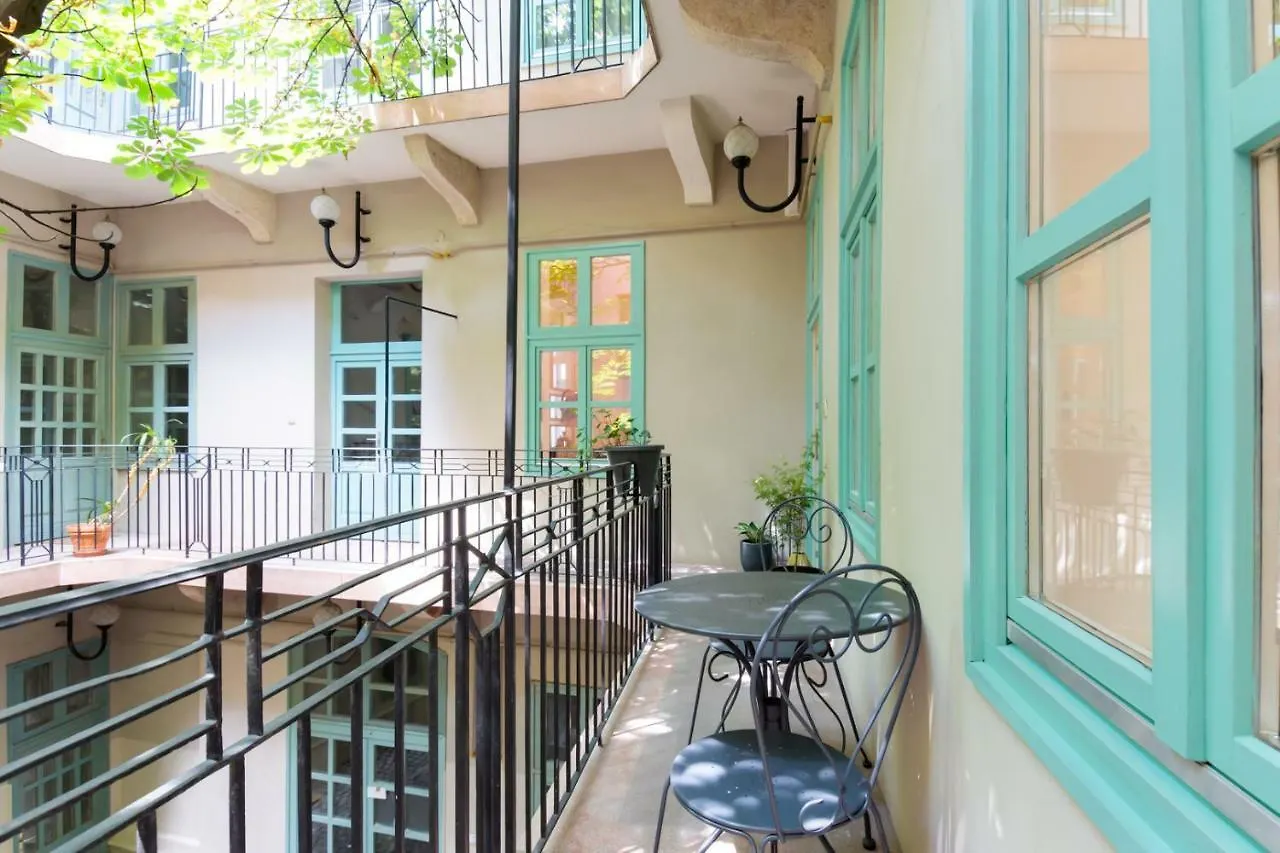 Chestnut & Eliza Suites location