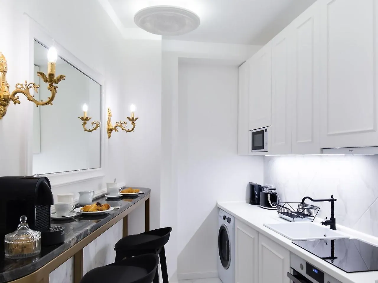 Chestnut & Eliza Suites Budapest 0*,